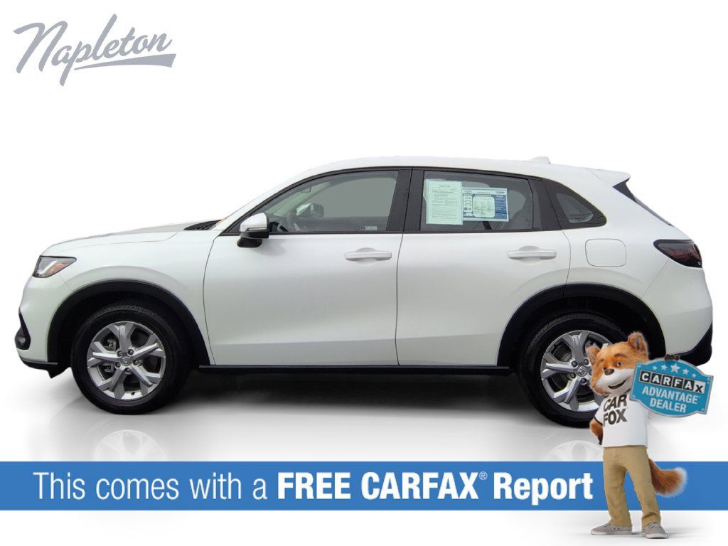 Used 2024 Honda HR-V LX image 2