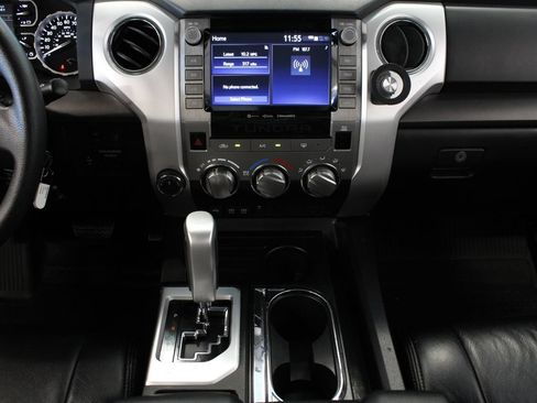 Used 2021 Toyota Tundra SR5 w/ SR5 Upgrade Package AWD/4WD image 24