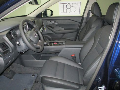 New 2026 Nissan Rogue SV image 9