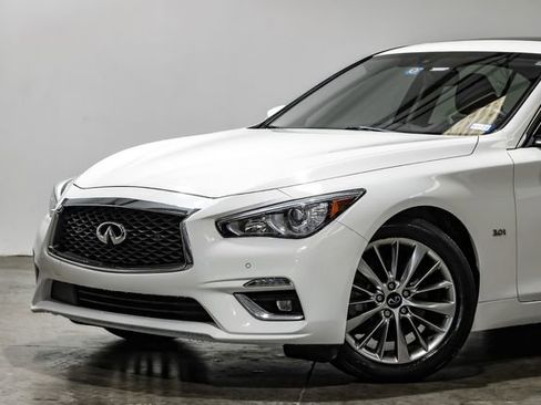 Used 2019 INFINITI Q50 Luxe w/ Essential Package (3.0T Luxe) image 7