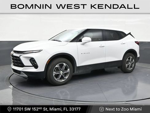Used 2024 Chevrolet Blazer LT FWD image 1