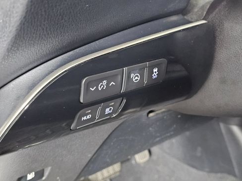 Used 2020 Toyota Prius XLE w/ Advanced Technology Package AWD/4WD image 27