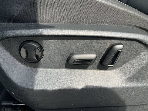 Used 2021 Volkswagen Tiguan SE AWD/4WD image 4