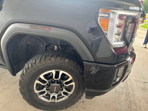 Used 2022 GMC Sierra 3500 AT4 w/ AT4 Preferred Package AWD/4WD image 6