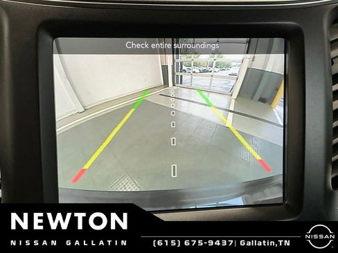 Used 2021 Jeep Cherokee Latitude Lux w/ Comfort/Convenience Group AWD/4WD image 6