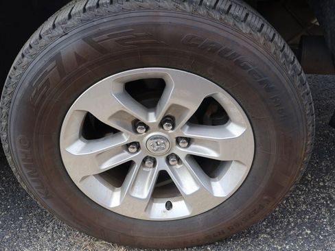 Used 2024 RAM 1500 Laramie image 7