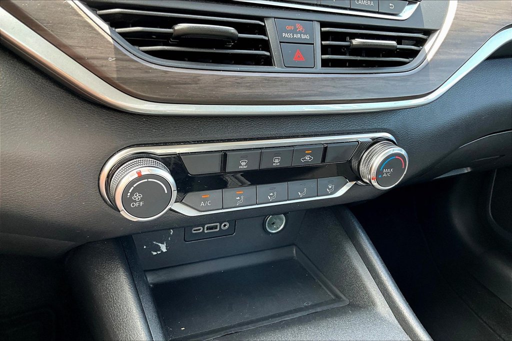 Used 2025 Nissan Altima 2.5 SV FWD image 16