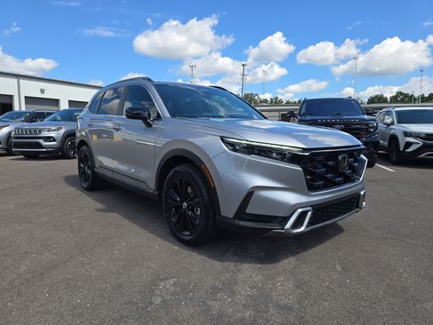 Used 2024 Honda CR-V Sport Touring image 2