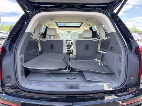 Certified 2024 Cadillac XT6 Premium Luxury w/ LPO, Floor Liner Package AWD/4WD image 31