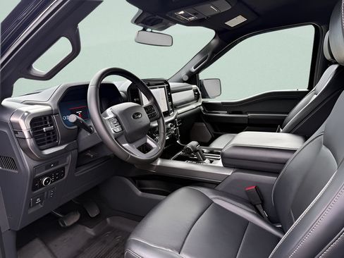 Used 2025 Ford F150 Lariat AWD/4WD image 4