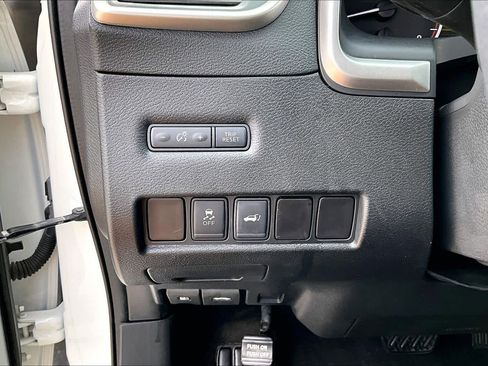 Used 2016 Nissan Murano SL w/ SL Technology Package FWD image 33