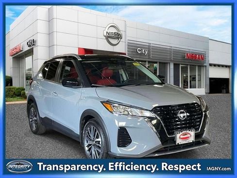 Used 2023 Nissan Kicks SV FWD image 1