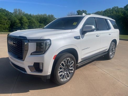 Used 2024 GMC Yukon Denali Ultimate image 1