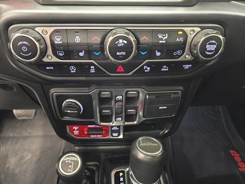 Used 2020 Jeep Gladiator Rubicon AWD/4WD image 26