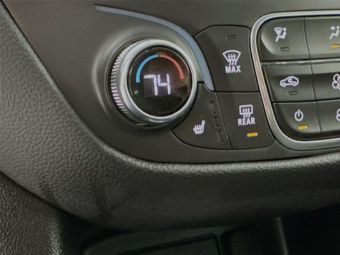 Used 2024 Chevrolet Equinox LT image 31