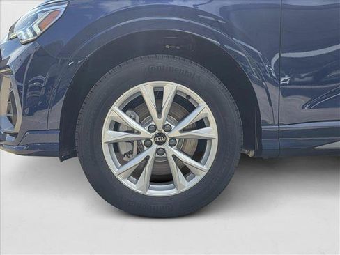 New 2025 Audi Q3 2.0T Premium w/ Convenience Package AWD/4WD image 9