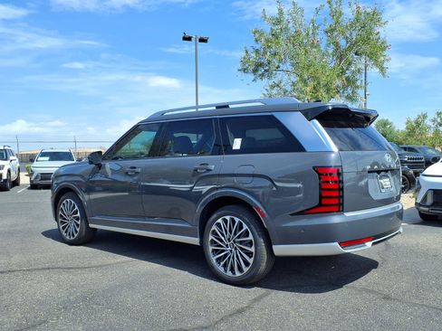 New 2026 Hyundai Palisade Calligraphy FWD image 4