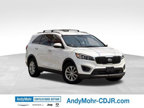 Used 2017 Kia Sorento AWD image 1