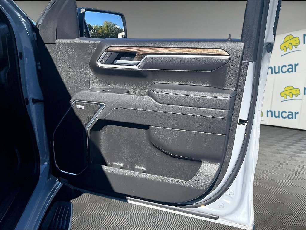 Used 2025 Chevrolet Silverado 1500 RST AWD/4WD image 12