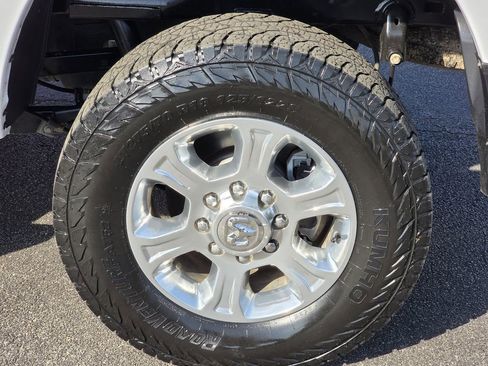 Used 2024 RAM 2500 Big Horn image 28