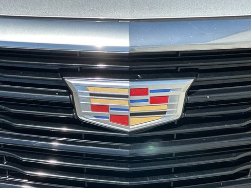Used 2019 Cadillac XT5 Luxury w/ Sport Package FWD image 39