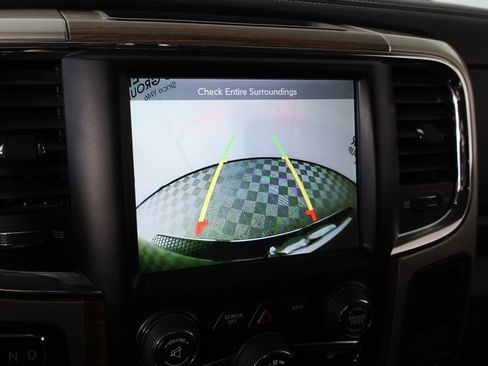 Used 2017 RAM 1500 Laramie w/ Convenience Group image 6