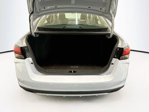 Used 2024 Nissan Versa SV FWD image 28