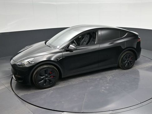 Used 2024 Tesla Model Y Long Range image 33