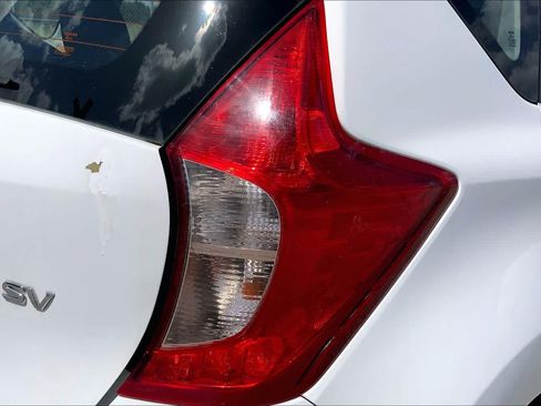 Used 2019 Nissan Versa Note SV FWD image 30