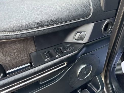 Used 2021 Ford Expedition Max Limited image 27
