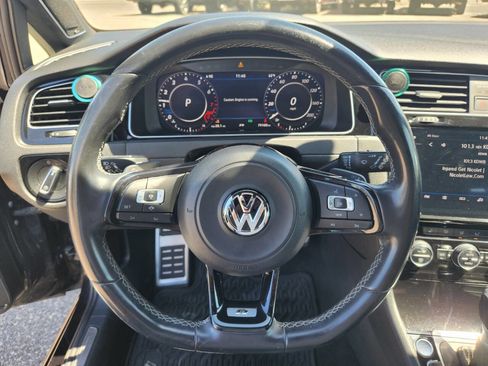 Used 2019 Volkswagen Golf R 4-Door image 21