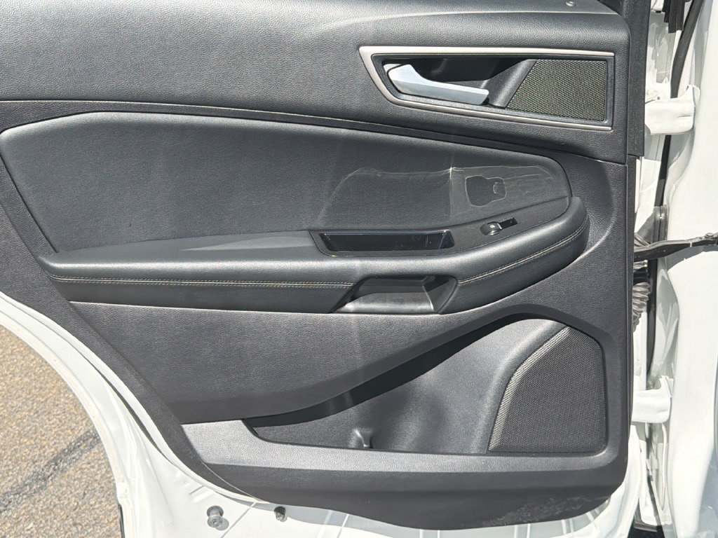 Used 2020 Ford Edge SEL w/ Convenience Package FWD image 22