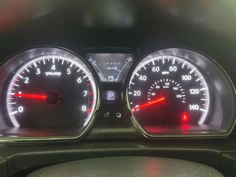 Used 2017 Nissan Versa SV FWD image 28
