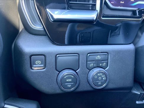 Used 2026 Chevrolet Silverado 1500 RST w/ RST Select Package RWD image 18