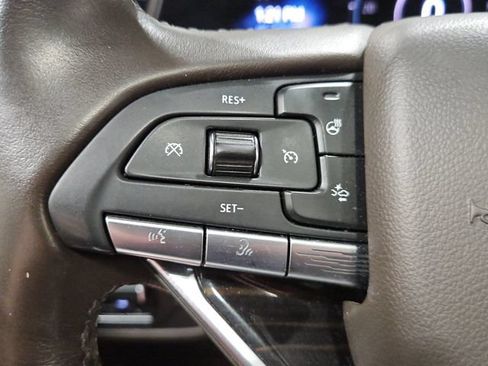 Used 2021 Cadillac Escalade ESV Sport w/ Driver Assist Tech Package AWD/4WD image 30