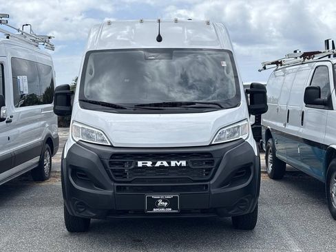 Used 2023 RAM ProMaster 2500 FWD image 2
