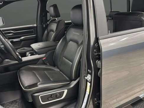 Used 2022 RAM 1500 Laramie w/ Sport Appearance Package AWD/4WD image 9