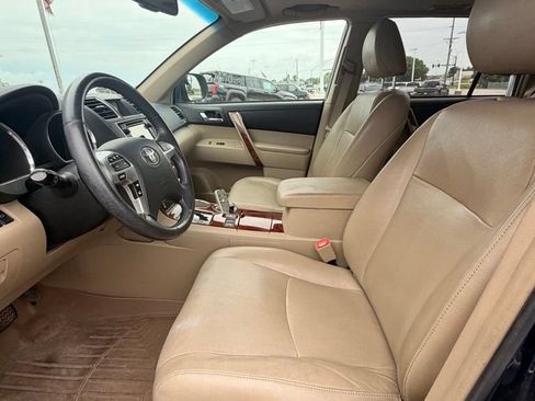 Used 2013 Toyota Highlander Limited AWD/4WD image 7