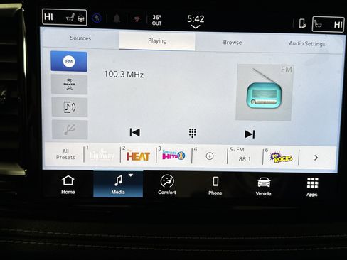 New 2026 Chrysler Pacifica Select w/ S Appearance Package image 18