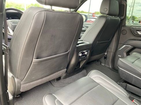 Used 2022 GMC Yukon XL Denali AWD/4WD image 34