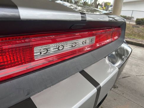 Used 2014 Dodge Challenger SXT image 20