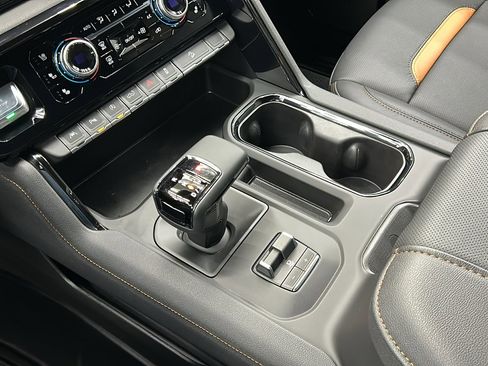 Used 2025 GMC Sierra 1500 AT4 w/ AT4 Premium Package image 25