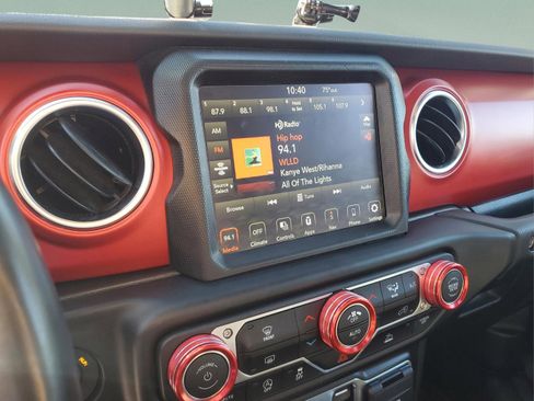 Certified 2022 Jeep Gladiator Rubicon w/ Trailer Tow Package image 17