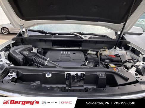 Certified 2023 GMC Acadia SLE w/ Driver Convenience Package image 34