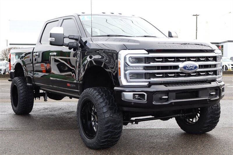 Used 2024 Ford F350 Platinum w/ Tremor Off-Road Package AWD/4WD image 7
