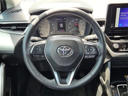 Used 2023 Toyota Corolla Cross LE FWD image 28