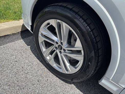 Used 2021 Audi Q7 3.0T Premium w/ Convenience Package AWD/4WD image 33