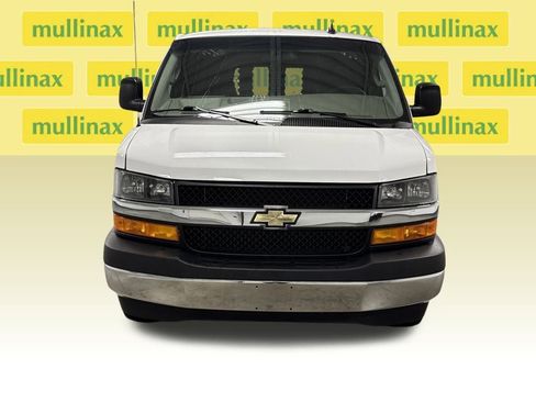 Used 2024 Chevrolet Express 2500 w/ Driver Convenience Package image 6