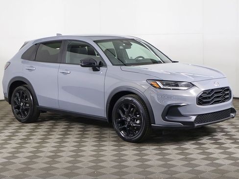 Used 2023 Honda HR-V Sport image 2