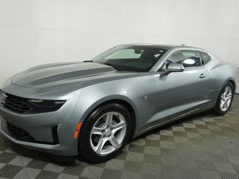 Used 2023 Chevrolet Camaro LT w/ Technology Package RWD image 7